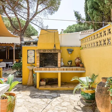 Holiday home Casa En Urb Cala Montgo L'Escala