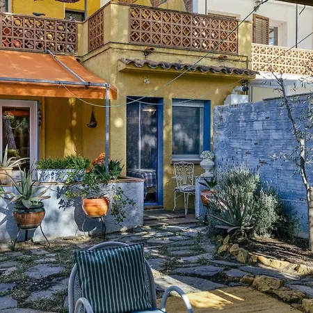 Casa En Urb Cala Montgo * L'Escala