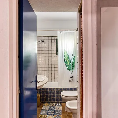 Casa En Urb Cala Montgo * L' Escala