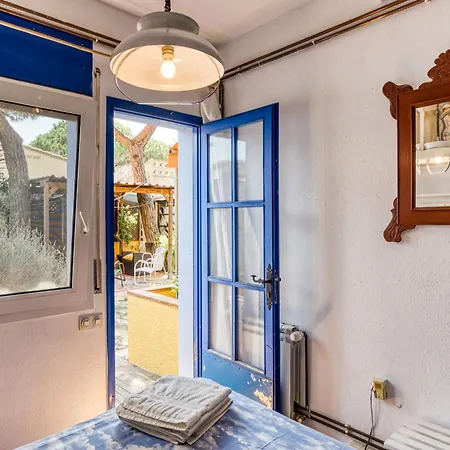 Casa En Urb Cala Montgo בית נופש L' Escala